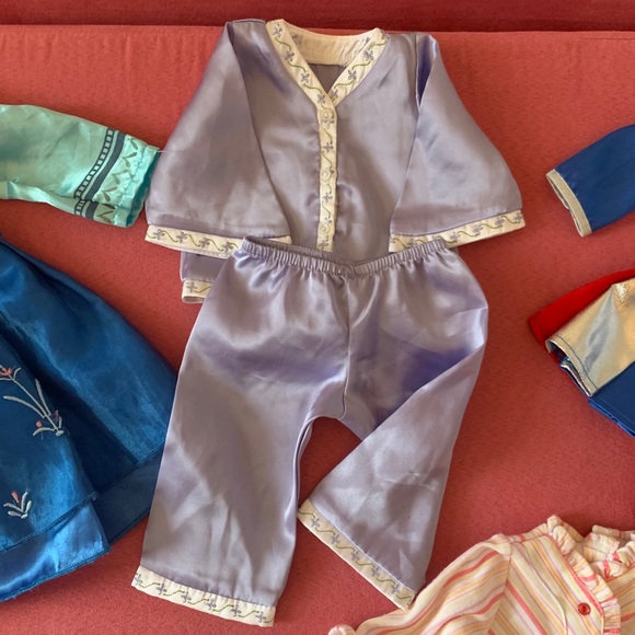 SOLD American girl doll clothes and accessories - Picture 3 of 8